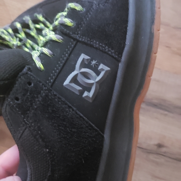 DC SHOE CO SKATE SHOES 10.5 - Picture 7 of 9